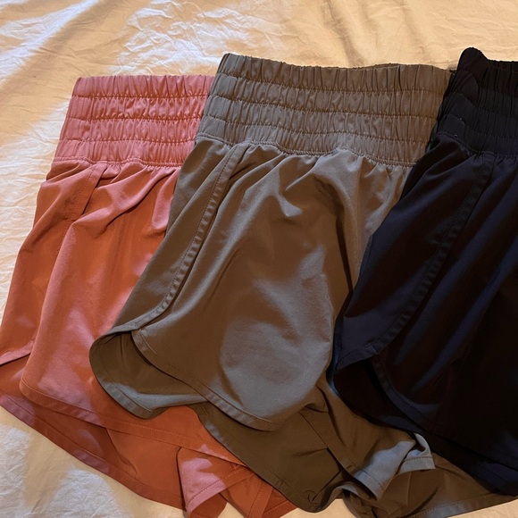 3 GapFit Running Shorts - Picture 2 of 7